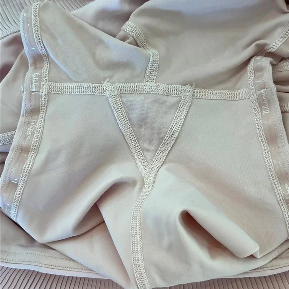 Lululemon Pleated Tennis Skirt - Picture 5 of 5